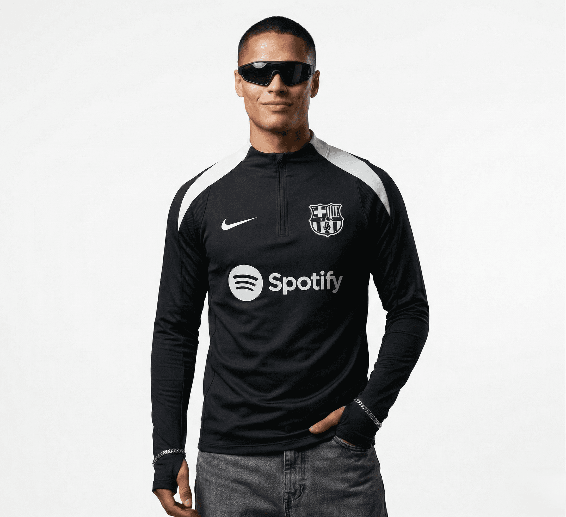 تراك برشلونه ابيض في اسود